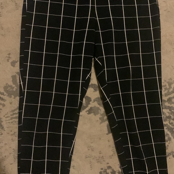 Fitted leggings - Picture 3 of 6